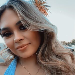 Meet your Posher, Isabel